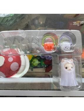 Sylvanian Families  Multi and Red Action-figures-playset